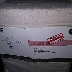 Flannel sheet set. Size queen